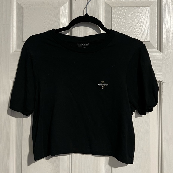 Top Shop Black Crop w Bee Broach - Picture 1 of 3